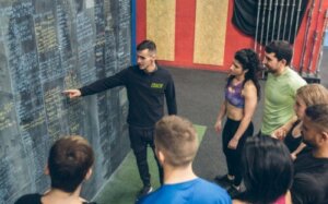 EMOM-rutinen i Crossfit: Hvad er det, og hvordan kan du lave den?