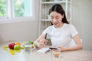 Hvornår er det nødvendigt at spise en fiberfattig kost?