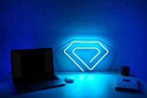 7 tips til at indrette dit hjem med neonlys