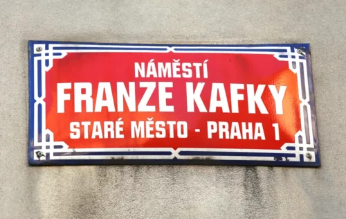 Skilt med gade opkaldt efter Franz Kafka