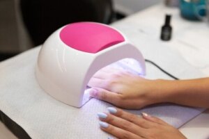 Kan negletørrere med UV forårsage hudkræft?