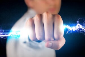 Statisk elektricitet: Hvad er det, og hvilke sundhedsrisici er der?