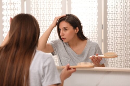 Telogen effluvium efter en hårtransplantation: Hvorfor sker det?