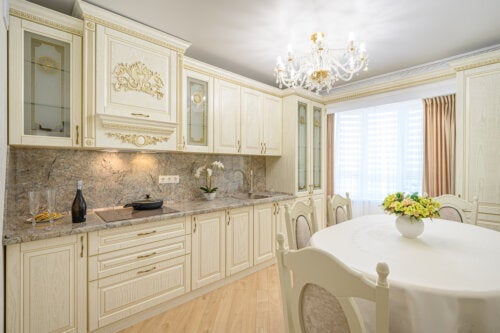 Neoklassisk indretningsstil: Hvad indebærer denne stil?