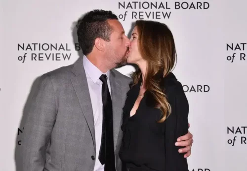 Par kysser til premiere på film