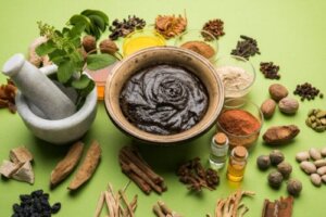 Ayurvedisk medicin mod skjoldbruskkirtelsygdomme: Er det effektivt?