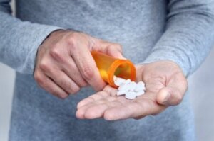 Tredobbelt behandling af reumatoid artritis: Fordele og ulemper
