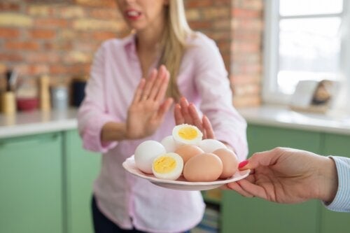 Allergi over for æg: Hvad er det, og hvordan behandles det?