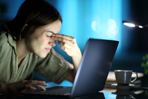 Hvad er cybersvimmelhed, og hvorfor opstår det?