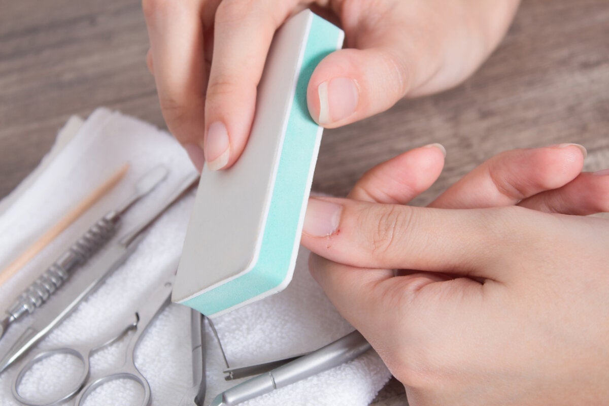 10 grundlæggende værktøjer til manicure og pedicure