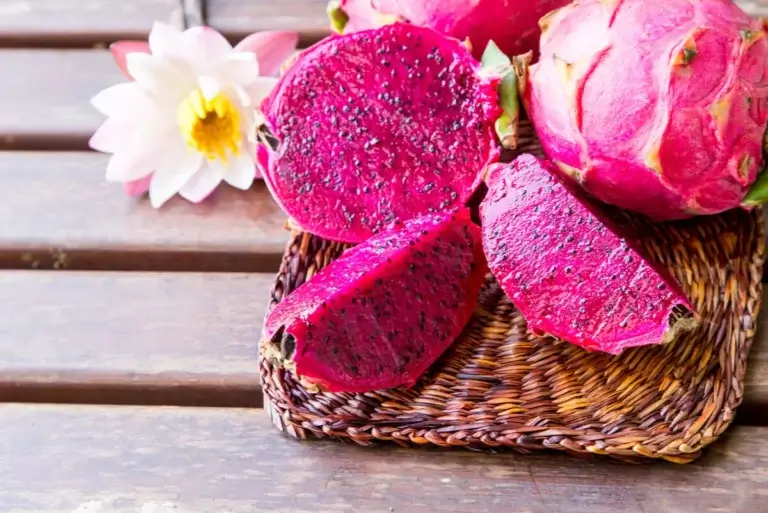 Pink dragefrugt er eksempel på eksotiske frugter