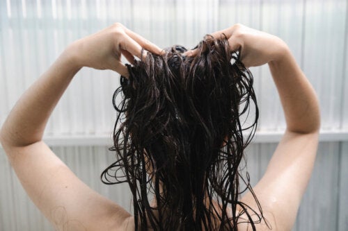 Eksfoliering af hår og 3 kure, du kan lave derhjemme