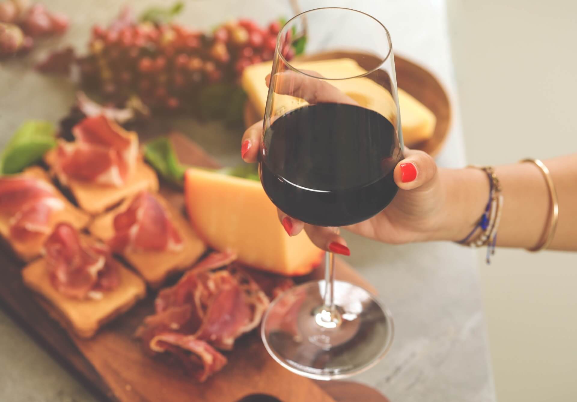 Rødvin og tapas