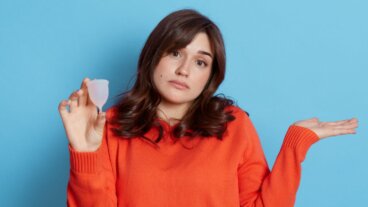 Sådan kan du sætte en menstruationskop op korrekt